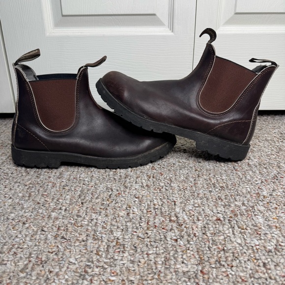 Blundstone Dark Brown Chelsea Pull-On Boots